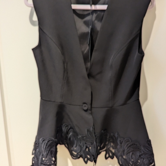 BCBGMAXAZRIA Floral Trim One Button Vest - Picture 2 of 5